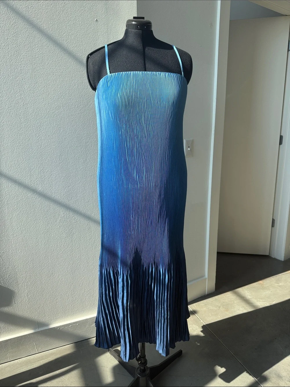 Abercrombie & Fitch Blue Ombre Pleated Maxi Dress